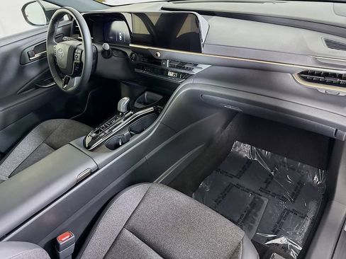 Certified 2024 Toyota Crown AWD/4WD image 32
