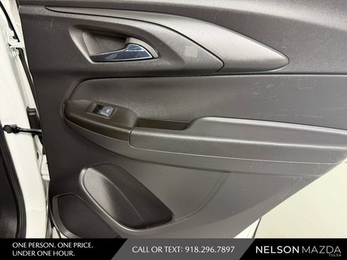 Used 2022 Chevrolet TrailBlazer LT w/ Convenience Package FWD image 39