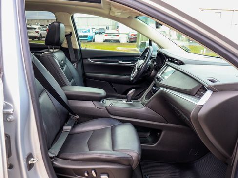 Used 2019 Cadillac XT5 Premium Luxury w/ Driver Assist Package FWD image 10