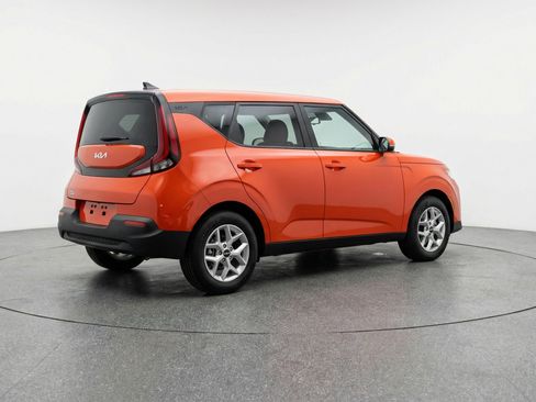 Used 2025 Kia Soul LX w/ LX Technology Package image 9