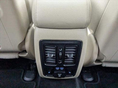 Used 2015 Jeep Grand Cherokee Limited image 20