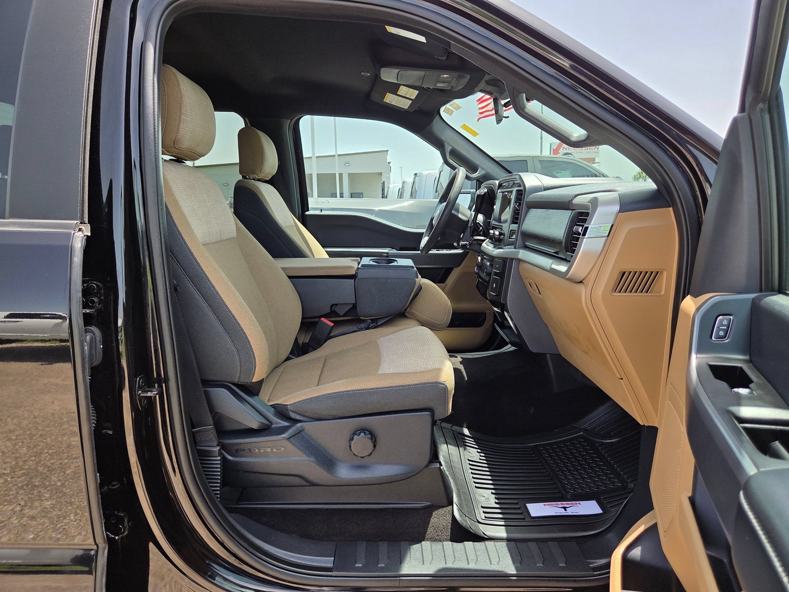 Used 2021 Ford F150 XLT AWD/4WD image 19