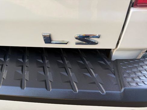 Used 2018 Nissan Titan SL image 21