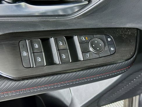 New 2026 Nissan Kicks SR w/ SR Premium Package FWD image 23