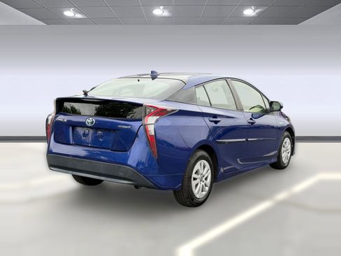 Used 2016 Toyota Prius Two FWD image 7