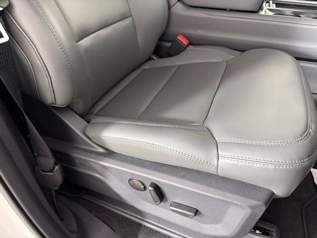 Used 2026 Ford Expedition Max Active RWD image 31