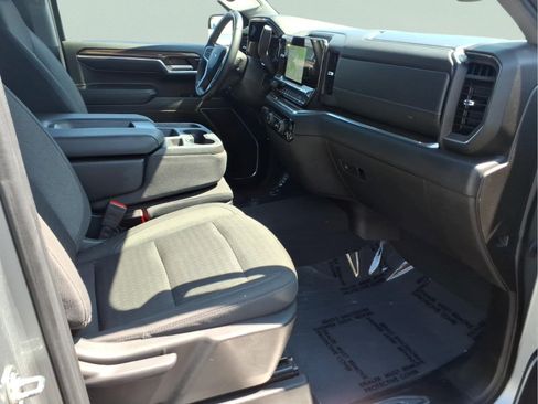 Used 2023 Chevrolet Silverado 1500 RST AWD/4WD image 28