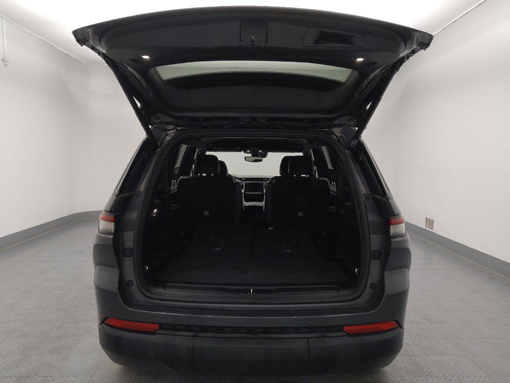 Used 2023 Jeep Grand Cherokee L Laredo AWD/4WD image 29