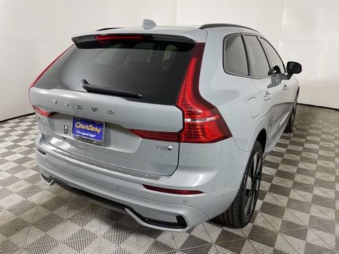 Certified 2025 Volvo XC60 T8 Plus w/ Protection Package Premier AWD/4WD image 11