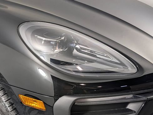 New 2026 Porsche Macan AWD/4WD image 15