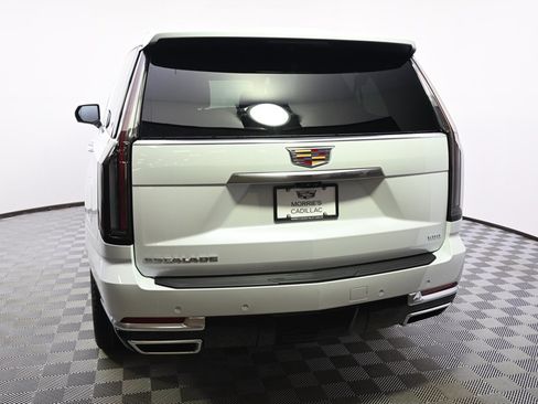 New 2026 Cadillac Escalade ESV Luxury w/ Touring Package image 4