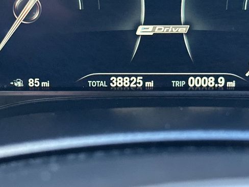 Used 2019 BMW 530e w/ M Sport Package image 30