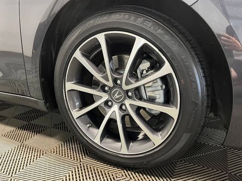 Used 2016 Acura TLX w/ Technology Package FWD image 3