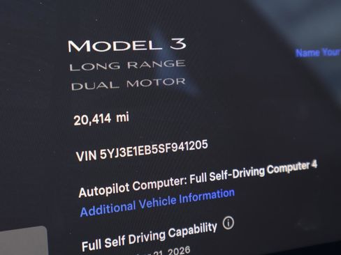 Used 2025 Tesla Model 3 Long Range image 24