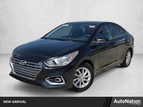 Used 2019 Hyundai Accent SEL image 1