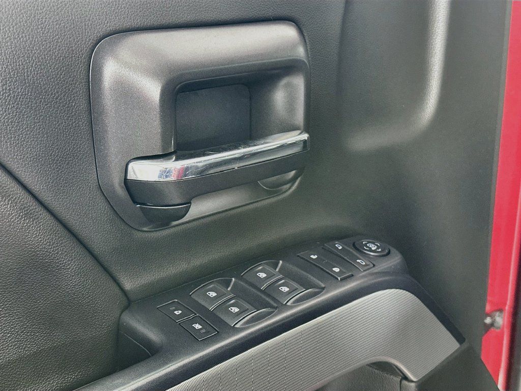 Used 2018 Chevrolet Silverado 1500 LT w/ All Star Edition AWD/4WD image 16