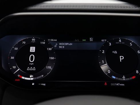 Used 2025 Land Rover Range Rover Sport Dynamic SE image 8