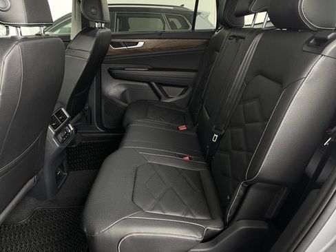 New 2026 Volkswagen Atlas SE image 28