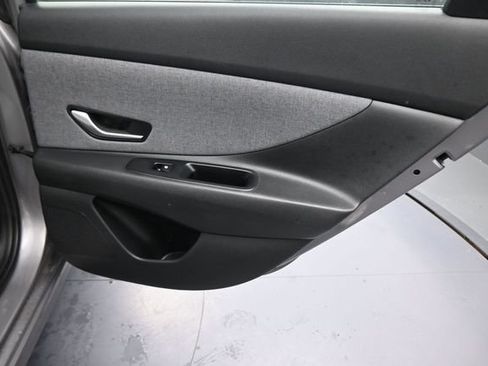 Used 2024 Hyundai Elantra Limited FWD image 15