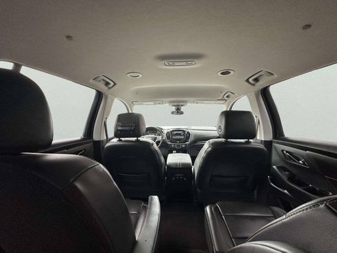 Used 2019 Chevrolet Traverse LT w/ LT Premium Package AWD/4WD image 14