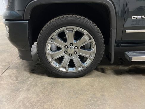 Used 2017 GMC Sierra 1500 Denali w/ Denali Ultimate Package image 26