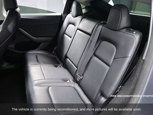 Used 2023 Tesla Model Y 2WD image 32