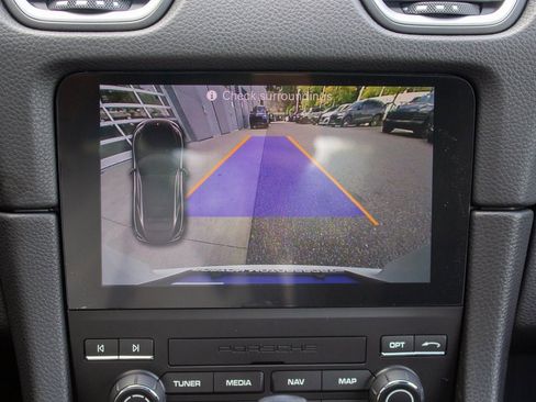 Used 2025 Porsche 718 Cayman w/ Sport Chrono Package image 17