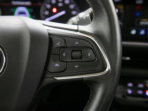 Used 2023 Buick Envision Essence w/ Technology Package I AWD/4WD image 24