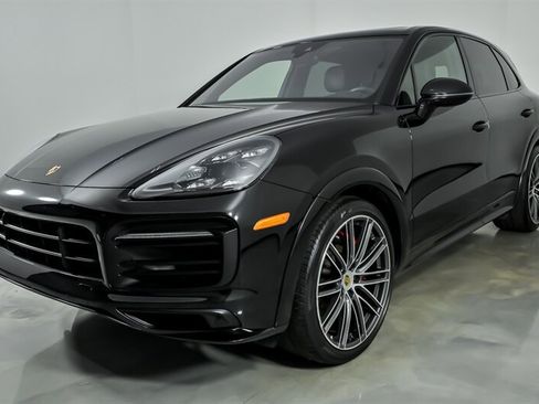 Used 2023 Porsche Cayenne GTS AWD/4WD image 6