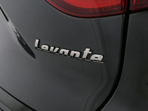 Used 2020 Maserati Levante S GranSport image 12