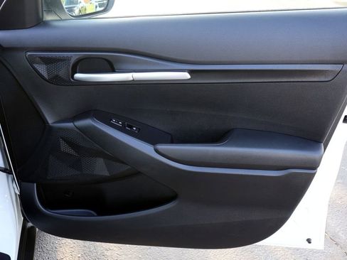 Used 2026 Kia Seltos LX AWD/4WD image 16