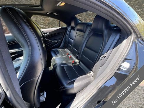 Used 2019 Mercedes-Benz CLA 250 4MATIC image 23