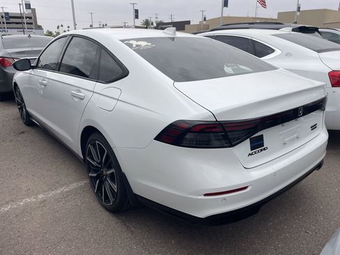 Used 2023 Honda Accord Touring image 8