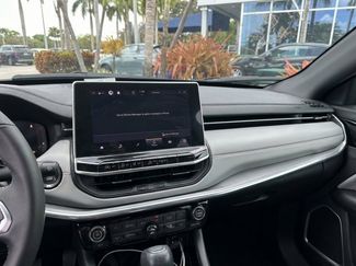 Used 2023 Jeep Compass Limited video 2