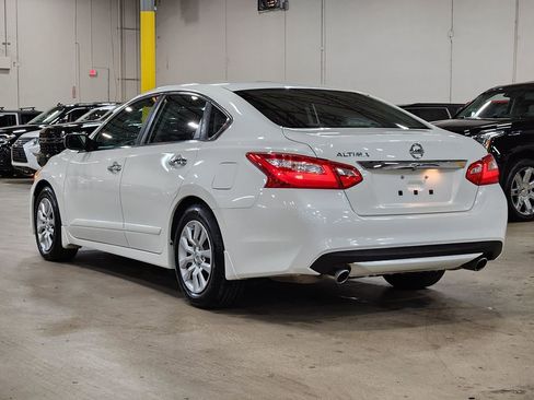 Used 2016 Nissan Altima 2.5 S w/ Power Driver Seat Package image 11