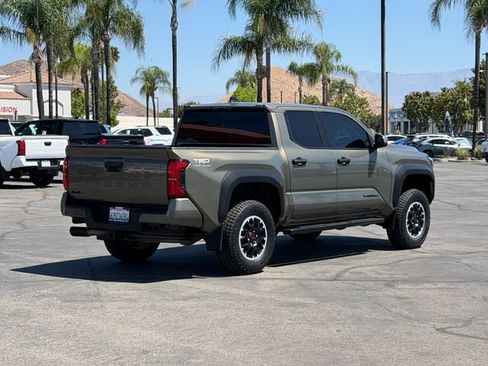Used 2024 Toyota Tacoma TRD Off-Road AWD/4WD image 5