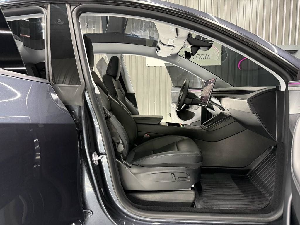 Used 2026 Tesla Model Y Long Range AWD/4WD image 24