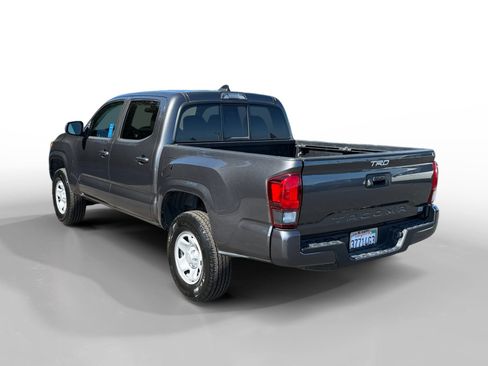 Used 2020 Toyota Tacoma SR w/ SR Convenience Package RWD image 3