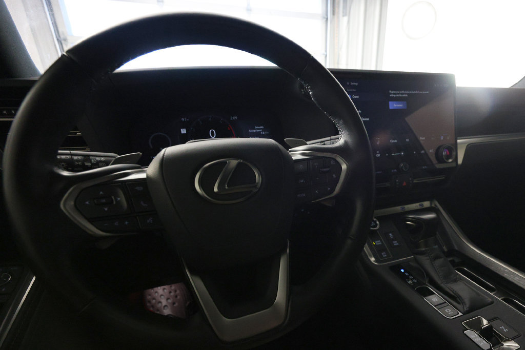 Used 2026 Lexus GX 550 w/ Accessory Package (2T) AWD/4WD image 19