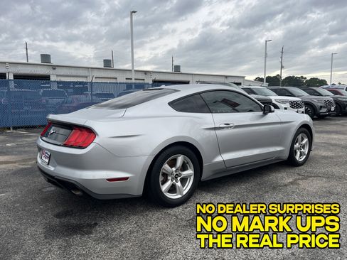 Used 2019 Ford Mustang Coupe RWD image 2