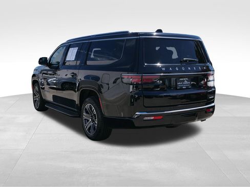 Used 2024 Jeep Wagoneer L Series II image 6