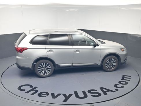 Used 2020 Mitsubishi Outlander ES image 24