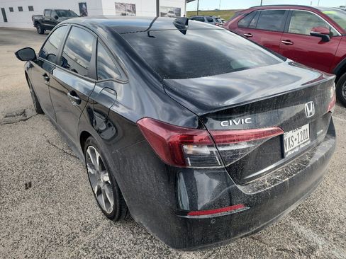Used 2025 Honda Civic Sport image 5