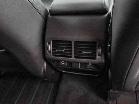 Used 2022 Land Rover Discovery Sport S image 21