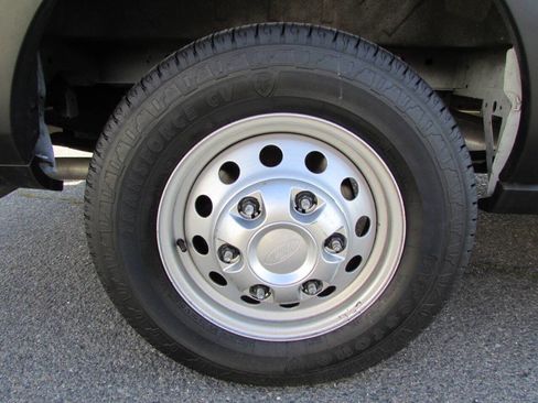 Used 2023 Ford Transit 250 Medium Roof AWD image 11