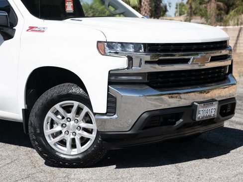 Used 2021 Chevrolet Silverado 1500 LT image 9