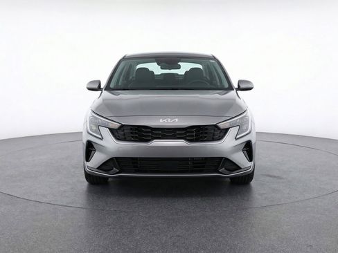 Used 2025 Kia K4 image 2