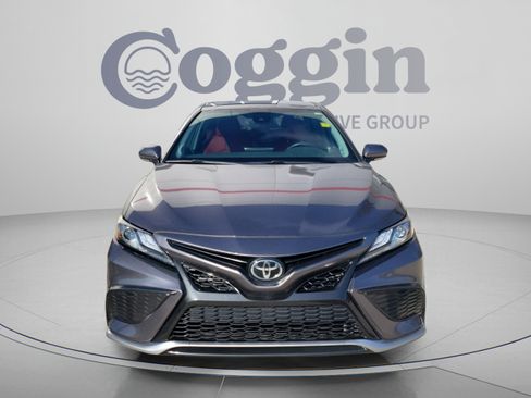 Used 2022 Toyota Camry XSE FWD image 5