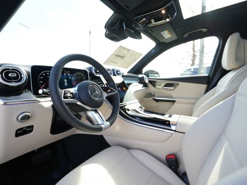 New 2026 Mercedes-Benz GLC 300 4MATIC image 36