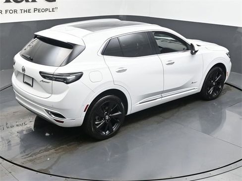 Used 2022 Buick Envision Avenir w/ Technology Package II image 40